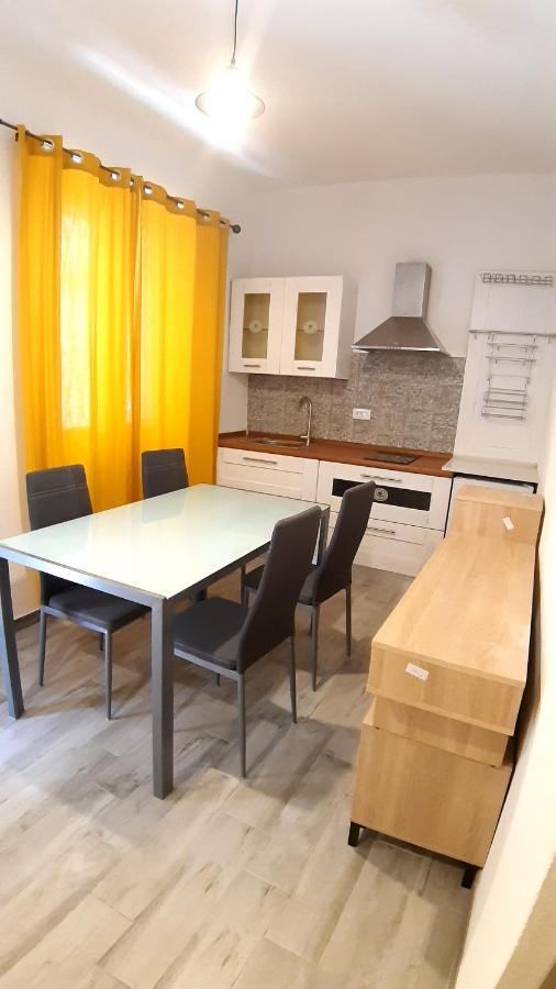 Domo In Terranoa, Old Town Appartement Olbia Buitenkant foto